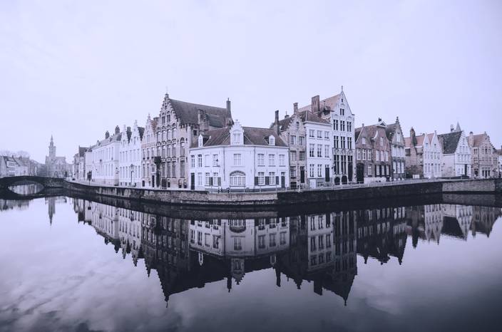 Pašnodarbināta vai neatkarīga darbuzņēmēja (Indépendant) izveide un nodokļu uzlikšana Beļģijā